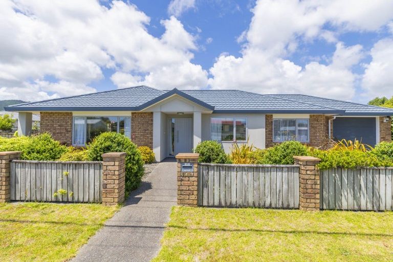 Photo of property in 114a Arawhata Road, Paraparaumu, 5032