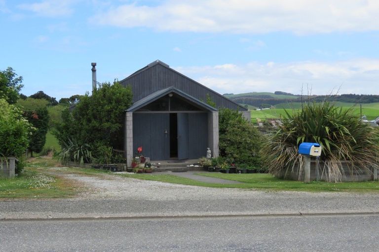 Photo of property in 10 Tokanui-haldane Road, Tokanui, 9884