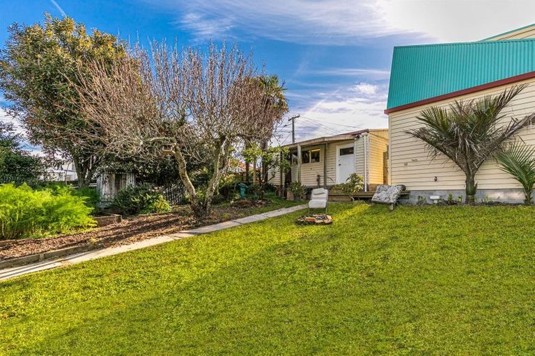 Photo of property in 18 Ngataringa Road, Devonport, Auckland, 0624