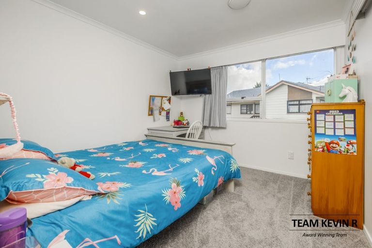 Photo of property in 11 Cadiz Place, Red Hill, Papakura, 2110