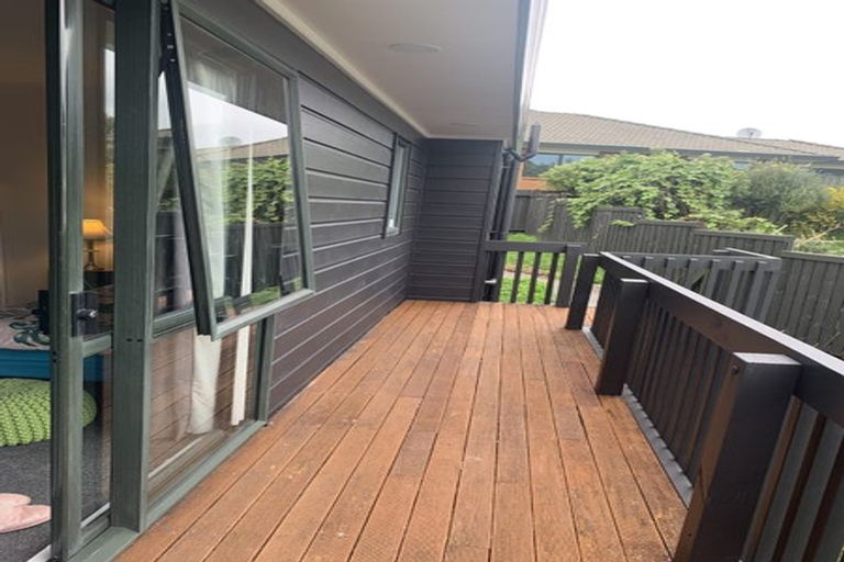 Photo of property in 21 Gala Place, Henderson, Auckland, 0612