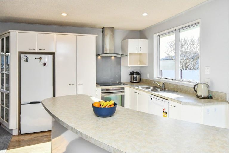 Photo of property in 9 Lomas Place, Manurewa, Auckland, 2102