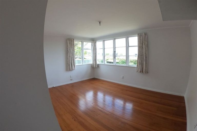 Photo of property in 1/178 Lake Road, Belmont, Auckland, 0622