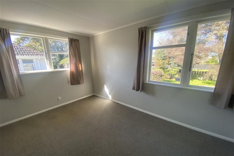 Photo of property in 6 Croall Crescent, St Andrews, Hamilton, 3200