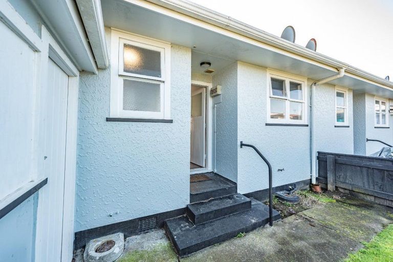 Photo of property in 1 Kupe Place, Castlecliff, Whanganui, 4501