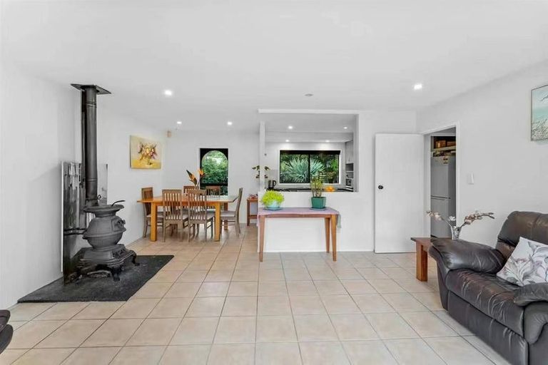 Photo of property in 3b Redwing Street, Browns Bay, Auckland, 0630