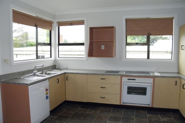 Photo of property in 302 Princes Street, Strathern, Invercargill, 9812