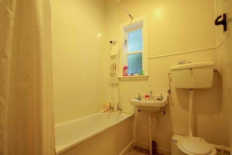 Photo of property in 4/39 Grafton Road, Roseneath, Wellington, 6011