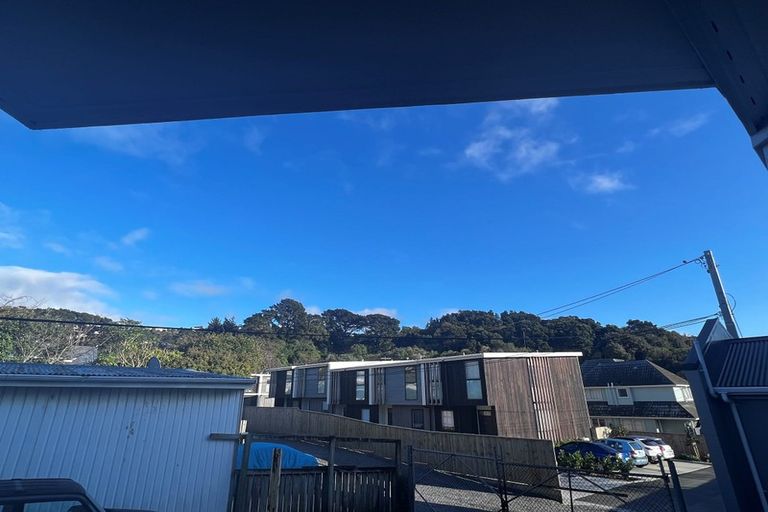 Photo of property in Palm Grove Apartments, 15/13b Palm Grove, Berhampore, Wellington, 6023