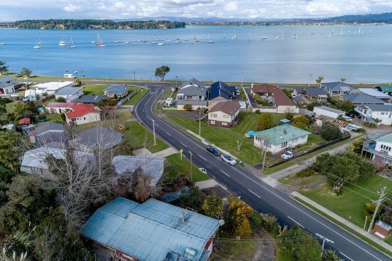 Photo of property in 10 Omokoroa Road, Omokoroa, 3114