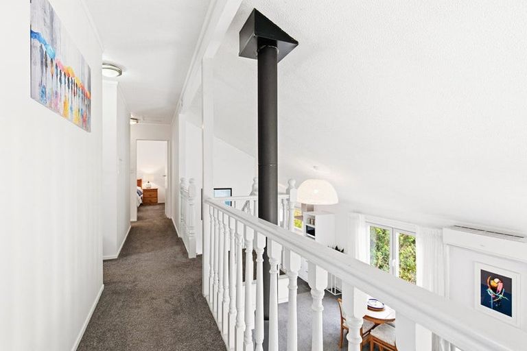 Photo of property in 5 Trinidad Crescent, Grenada Village, Wellington, 6037