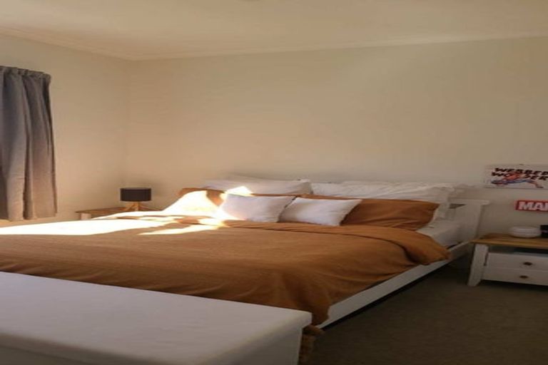 Photo of property in 9 Von Sturmer Street, Mangere East, Auckland, 2024