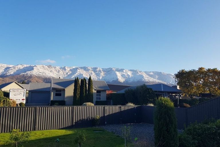 Photo of property in 24 Ethereal Crescent, Mount Pisa, Cromwell, 9383