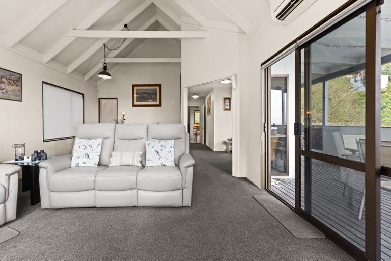 Photo of property in 15 Hornsey Road, Bluff Hill, Napier, 4110