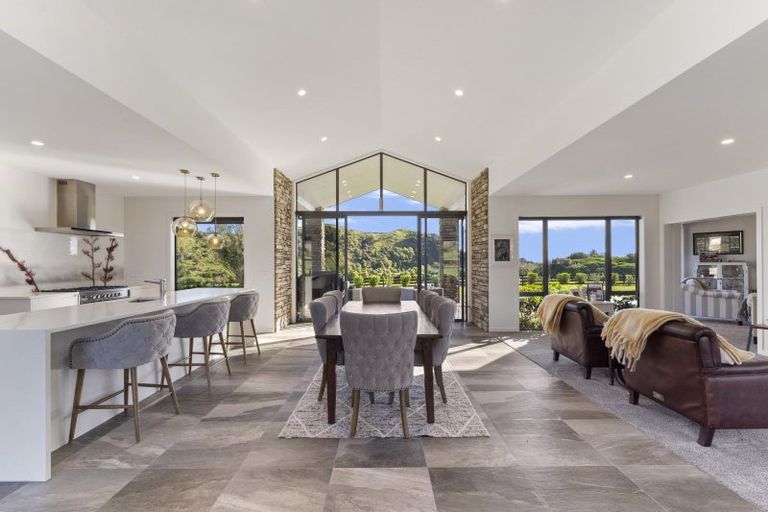 Photo of property in 180 North Manakau Road, Manakau, Levin, 5573