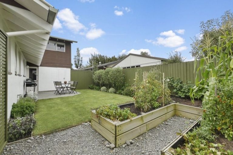 Photo of property in 1/23 Blighs Road, Strowan, Christchurch, 8052