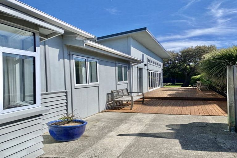 Photo of property in 265 Marine Parade, New Brighton, Christchurch, 8061