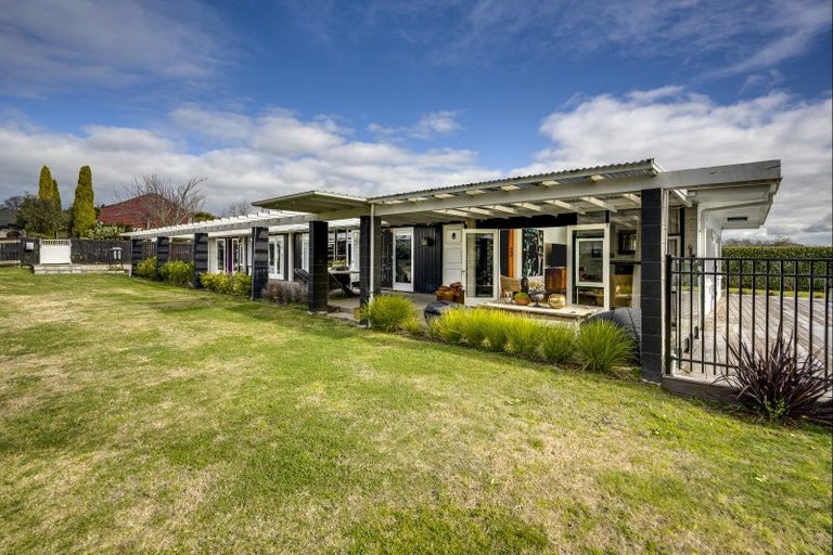 Photo of property in 72 Reynolds Road, Havelock North, 4130