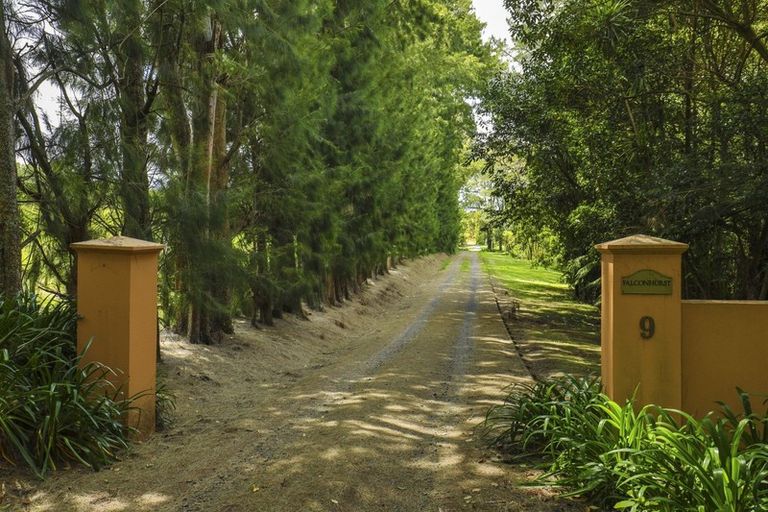 Photo of property in 9 Dysart Lane, Kumeu, 0891