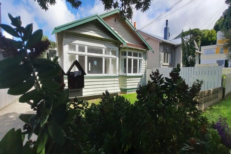 Photo of property in 4 Rotherham Terrace, Miramar, Wellington, 6022