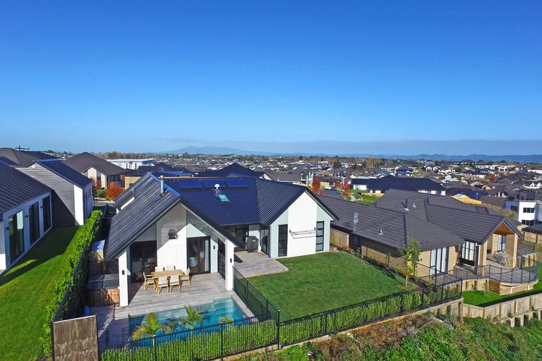 Photo of property in 17 Longbow Terrace, Flagstaff, Hamilton, 3210