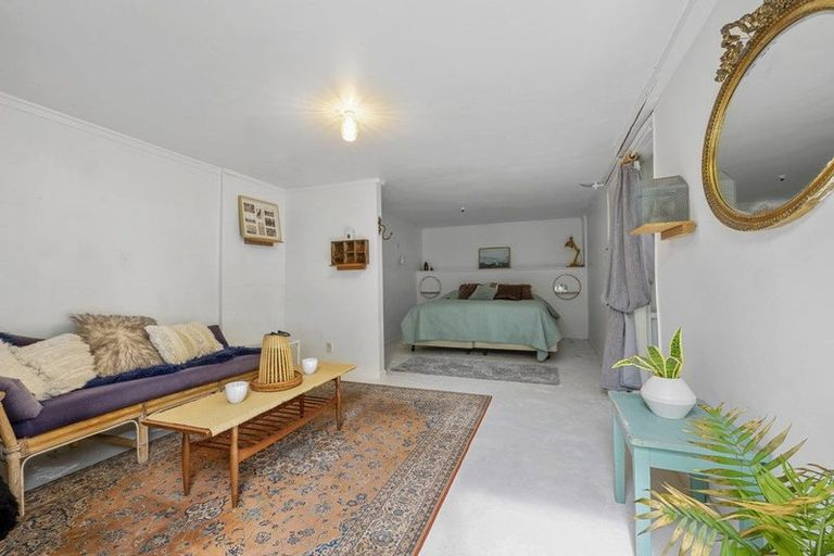 Photo of property in 126 Huatoki Street, Frankleigh Park, New Plymouth, 4310