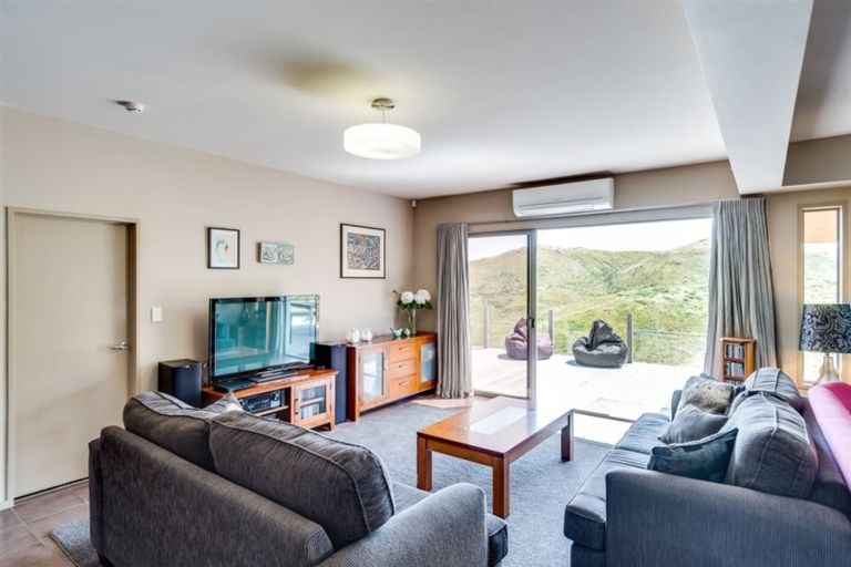 Photo of property in 104 Tironui Drive, Taradale, Napier, 4112