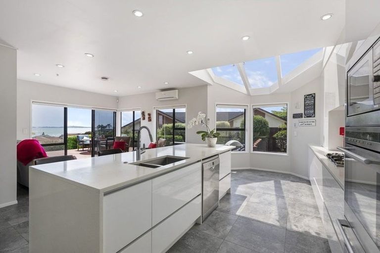 Photo of property in 2 Gillard Place, Eastern Beach, Auckland, 2012