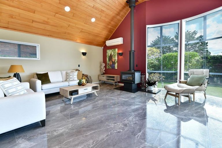 Photo of property in 5 Maygrove Drive, Orewa, 0931