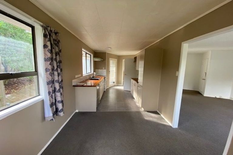 Photo of property in 15 Cottam Grove, Northcross, Auckland, 0632