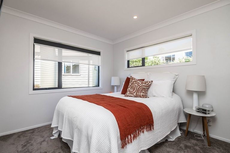 Photo of property in 41 Brindle Way, Newlands, Wellington, 6037