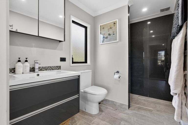 Photo of property in 3 Bickerstaffe Road, Maungaturoto, 0520