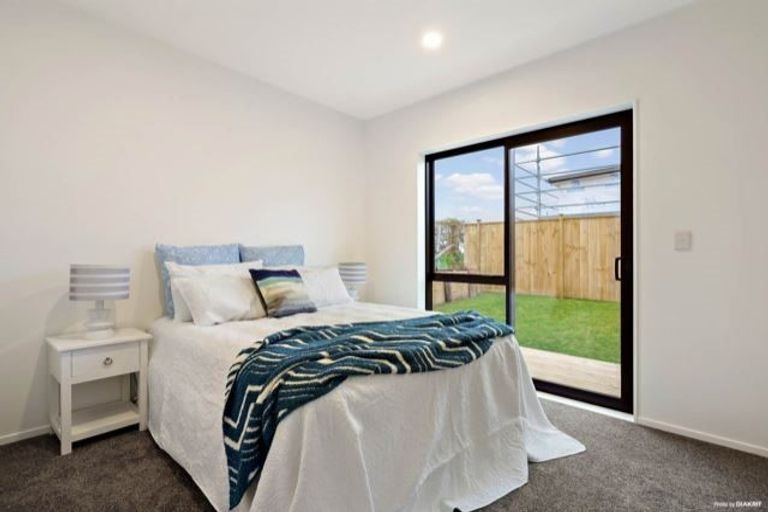 Photo of property in 2 Fjord Way, Karaka, Papakura, 2113