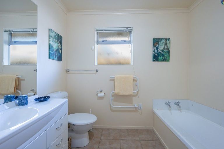 Photo of property in 5 Sorrento Way, The Wood, Nelson, 7010