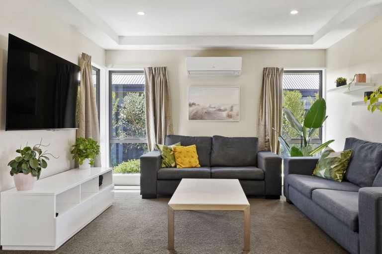 Photo of property in 11 Whitau Place, Marshland, Christchurch, 8083