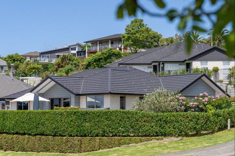 Photo of property in 1 Siemonek Rise, Bethlehem, Tauranga, 3110