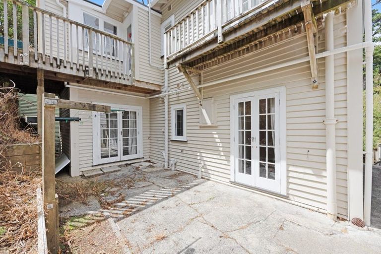 Photo of property in 82 Glenmore Street, Northland, Wellington, 6012