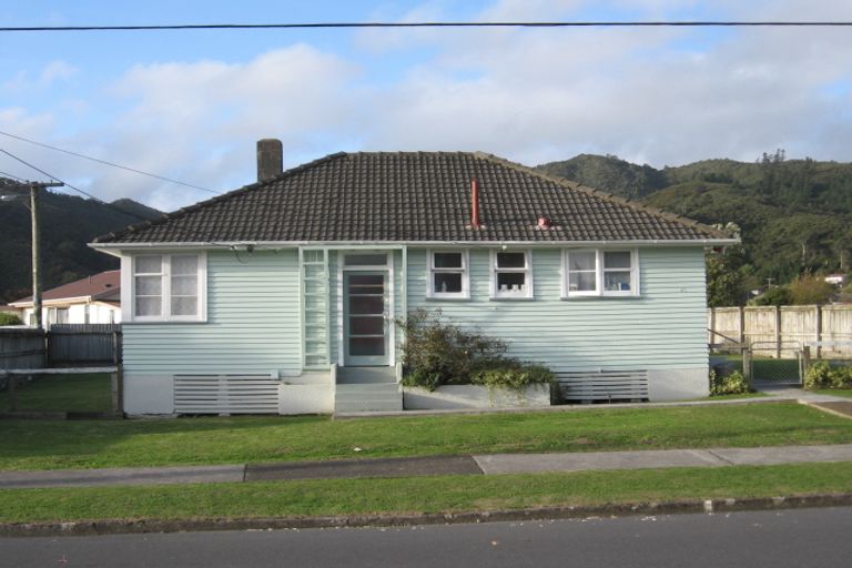 Photo of property in 21 Butler Street, Naenae, Lower Hutt, 5011