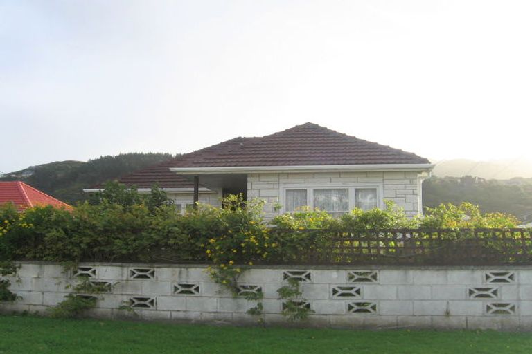 Photo of property in 11 Findlay Street, Tawa, Wellington, 5028