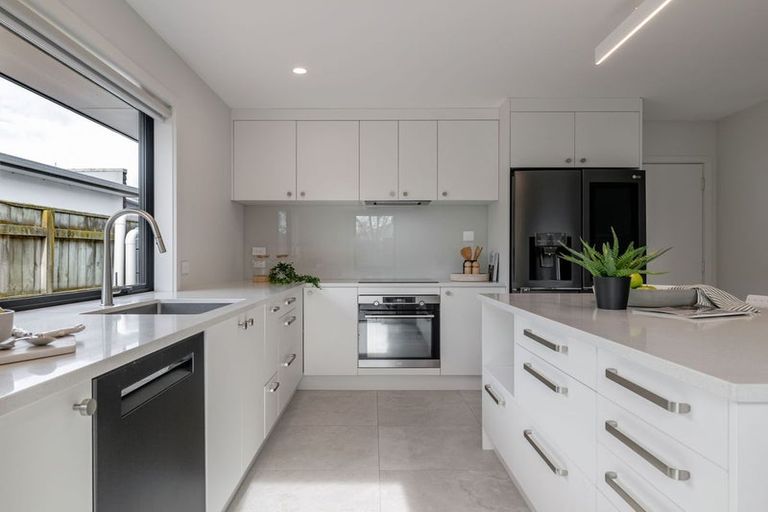 Photo of property in 19a Rosalie Terrace, Kelvin Grove, Palmerston North, 4414