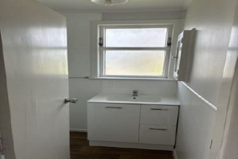 Photo of property in 15 Rangiora Crescent, Wairakei, Taupo, 3332