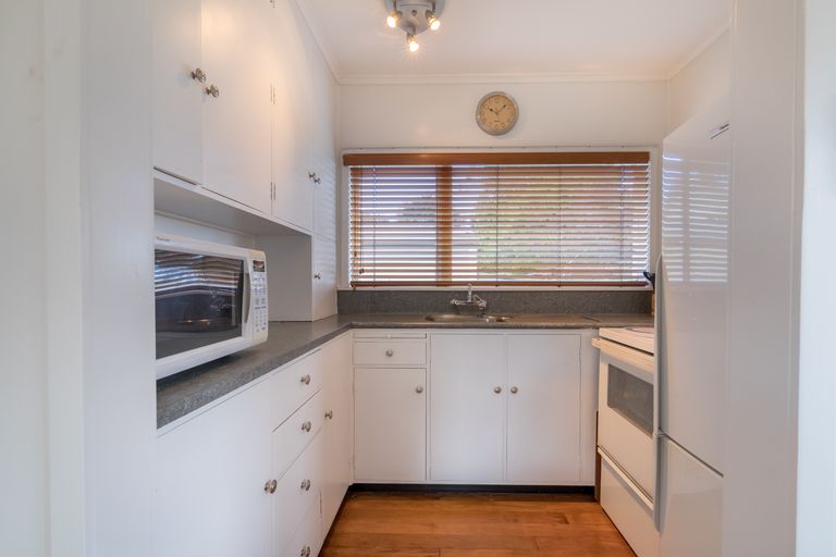 Photo of property in 2/142 Halsey Drive, Lynfield, Auckland, 1042