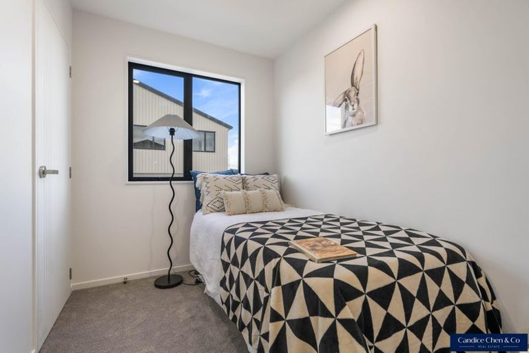 Photo of property in 4/16 Binsted Road, New Lynn, Auckland, 0600