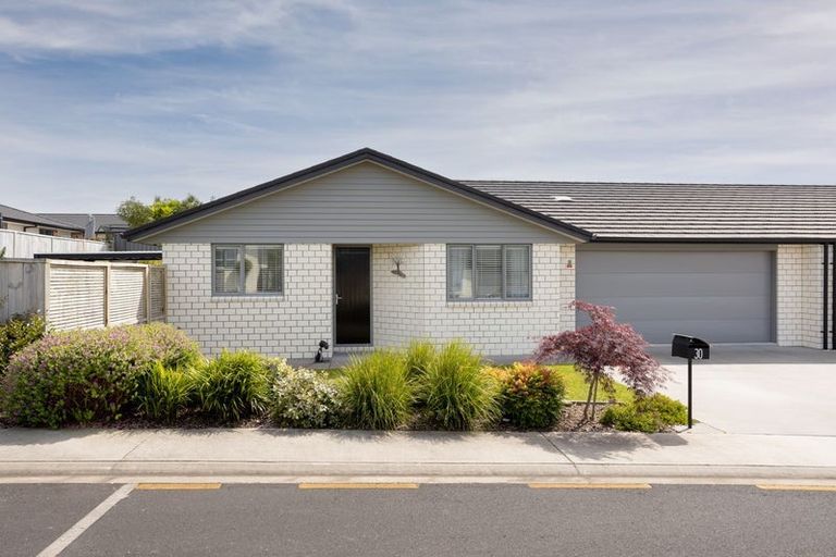 Photo of property in Waterview Estate, 30/4 Greystone Place, Omokoroa, 3114