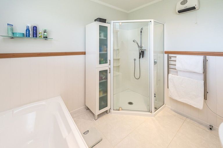 Photo of property in 43 Parkes Avenue, Saint Johns Hill, Whanganui, 4501