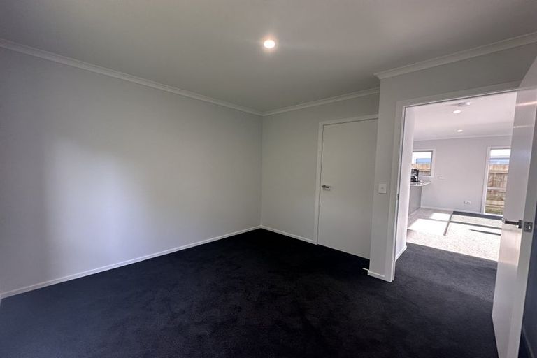 Photo of property in 26 Koru Loop, Paraparaumu, 5032