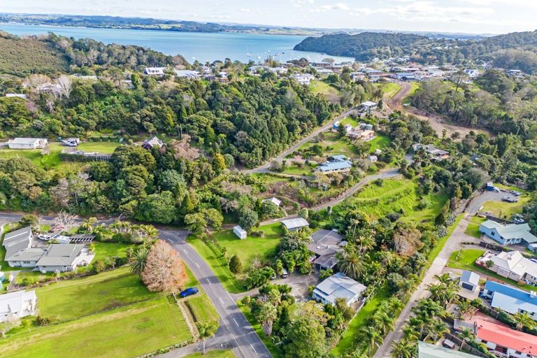 Photo of property in 24 Florance Avenue, Russell, 0202