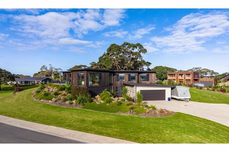 Photo of property in 140 Estuary Drive, Mangawhai Heads, Mangawhai, 0505