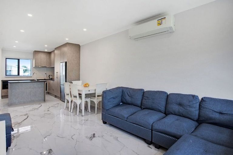 Photo of property in 21a Ventura Street, Mangere, Auckland, 2022