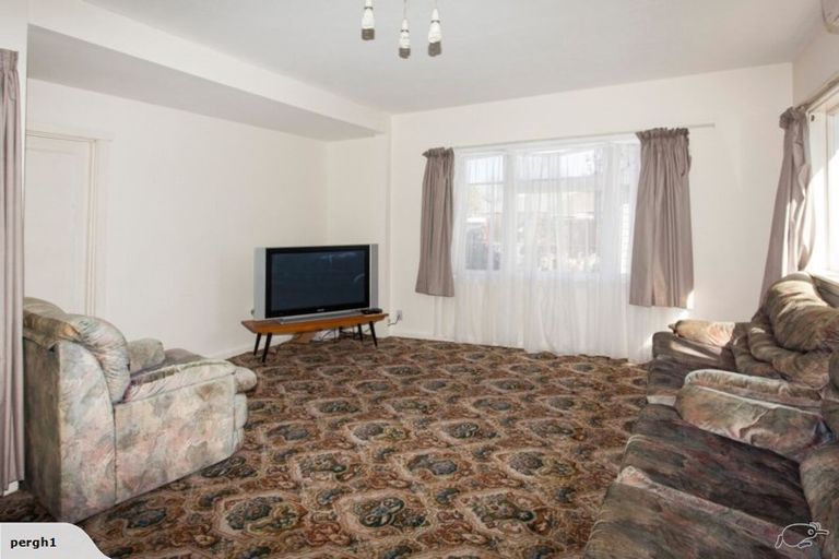 Photo of property in 1/124 Wairakei Road, Bryndwr, Christchurch, 8053